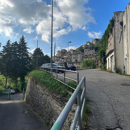 Appartamento Storico A Valle San Martino Di Сполето Экстерьер фото