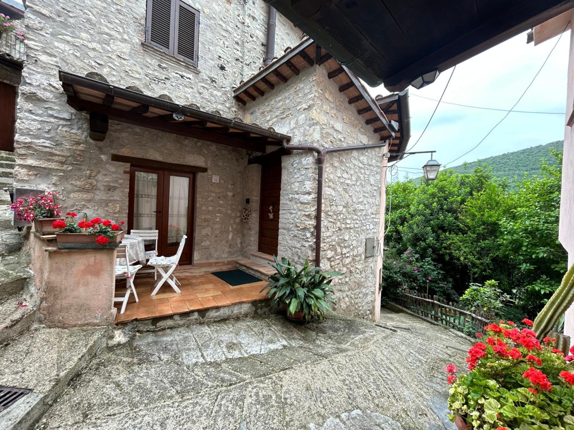 Appartamento Storico A Valle San Martino Di Сполето Экстерьер фото